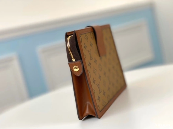 Frstbag ru LOUIS VUITTON CHANELUTCH 0802